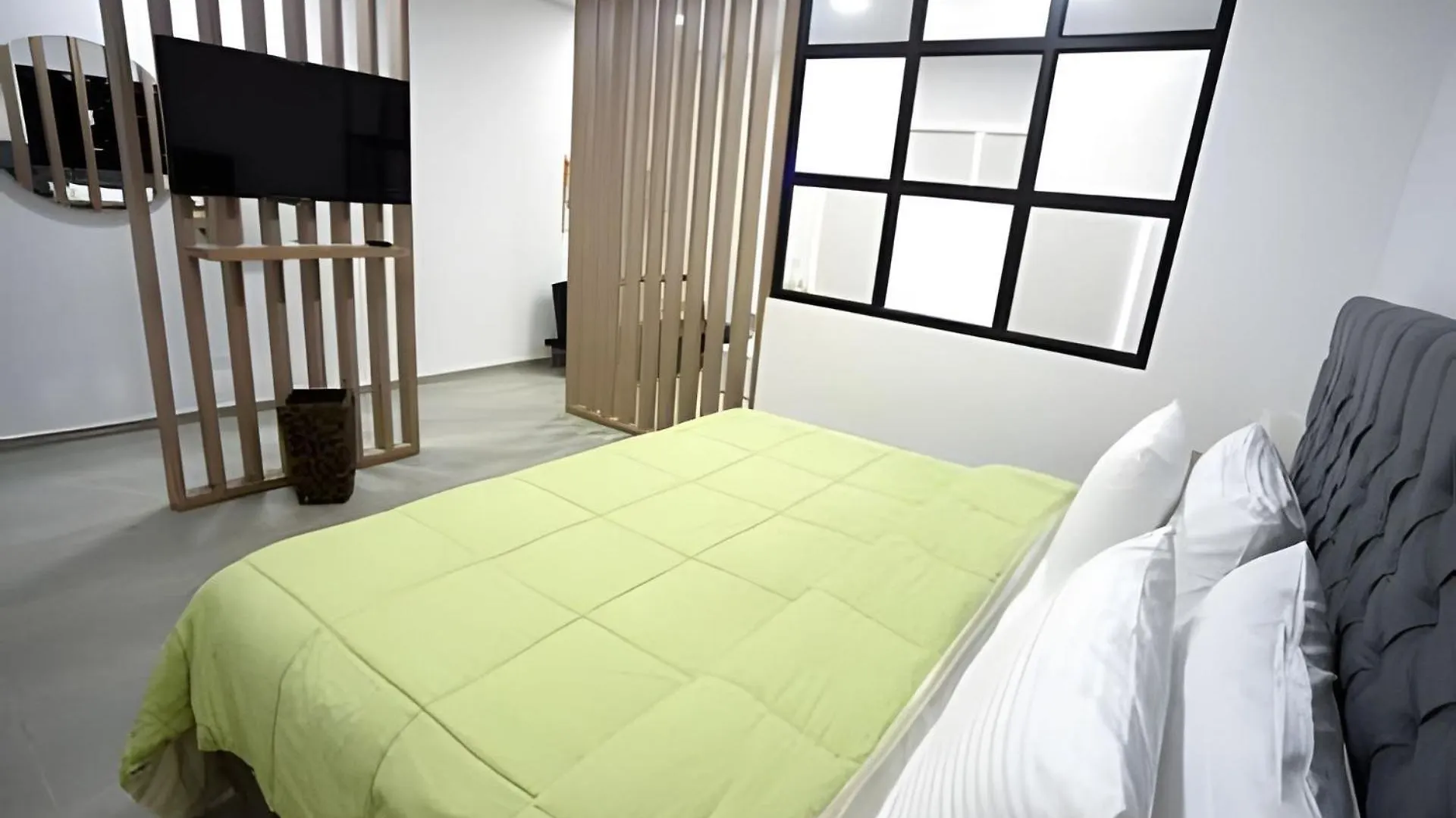 Moderno Loft En Granada Apartamento Cali 0*,